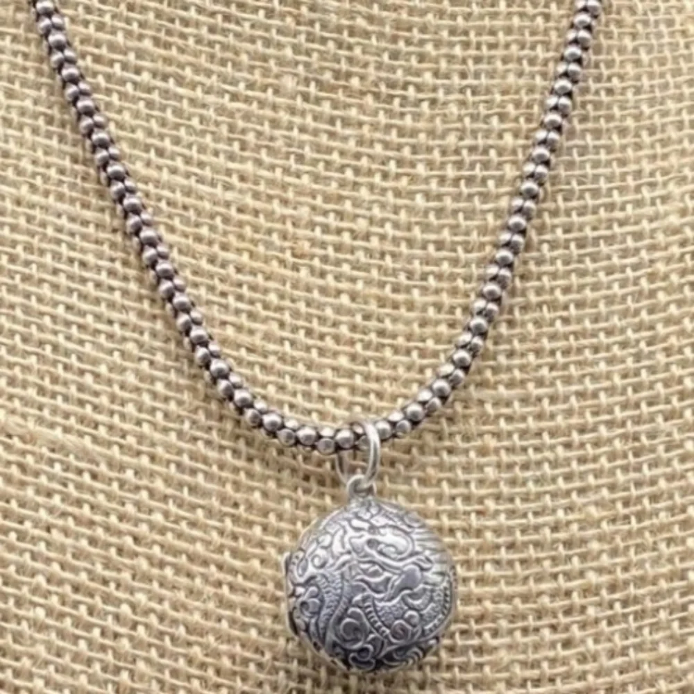 Rare Vintage Silpada Sterling Silver Etched Dragon Locket Pendant - Picture 11 of 15